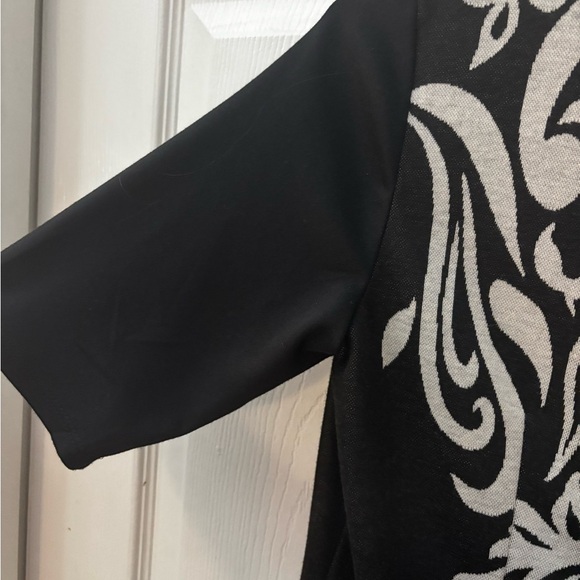 Sunny Leigh Ladies Dress with Damask detailing size M - Picture 2 of 6